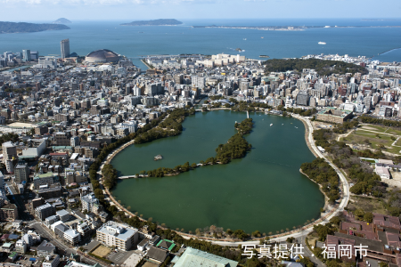 緑あふれる憩いスポット　大濠公園